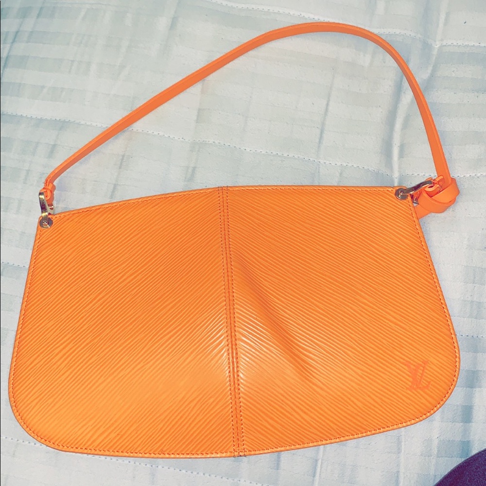 Louis Vuitton Epi Demi Lune